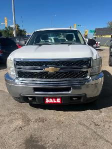 4x4 ~ 2011 Chevy Silverado HD 3500 Reg cab long box ~ SAFETIED - Photo 2