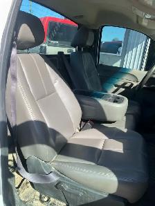 4x4 ~ 2011 Chevy Silverado HD 3500 Reg cab long box ~ SAFETIED - Photo 6