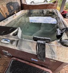 HOT TUB for SALE - Photo 4