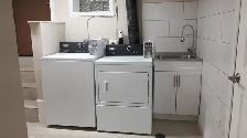 Fully Renovated Bachelor Apt. just across the Greenwood subway! - Photo 7