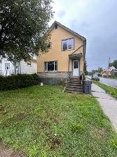 2-Bedroom Top-Floor - Newly Updated! - Photo 6