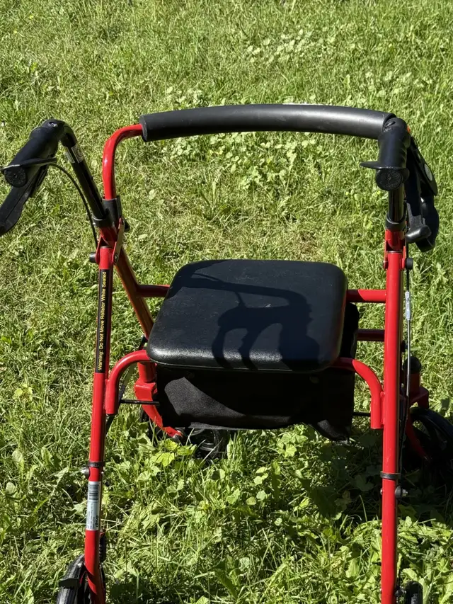 drive walker rollator with seat and basket in good condition