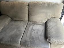 loveseats - Photo 2