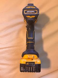 Dewalt 20v ¼ Drive Impact w/ 5ah Battery Max Atomic - Photo 5