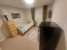 Cozy Furnished Bedroom in Aurora - Photo 2