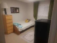 Cozy Furnished Bedroom in Aurora - Photo 4