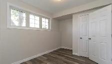 All Inclusive Bright Basement Apartment - Photo 9