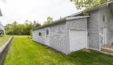 All Inclusive Bright Basement Apartment - Photo 11
