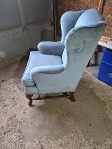 Free livingroom chair - Photo 2