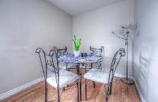 ONE ROOM IN ALL FEMALE UNIT CLOSE TO LAURIER - Photo 4