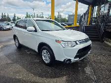 2015 Mitsubishi Outlander ES-ONLY 13,778 KM-Hitch- Heated Seats-