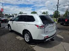 2015 Mitsubishi Outlander ES-ONLY 13,778 KM-Hitch- Heated Seats- - Photo 6
