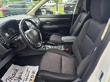 2015 Mitsubishi Outlander ES-ONLY 13,778 KM-Hitch- Heated Seats- - Photo 12