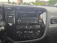 2015 Mitsubishi Outlander ES-ONLY 13,778 KM-Hitch- Heated Seats- - Photo 14