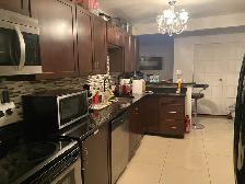 Room to Rent- 5 min walk to U of M! Male student