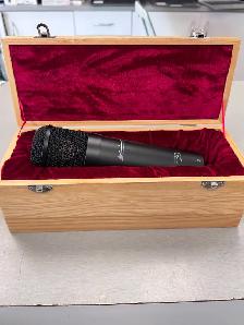 ART T4 Multi-Pattern Tube Microphone - Photo 4