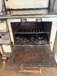 Monarch antique stove - Photo 2