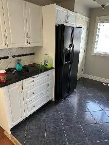 3 BEDROOM MAIN ACROSS WESTBROOK MALL - Photo 7