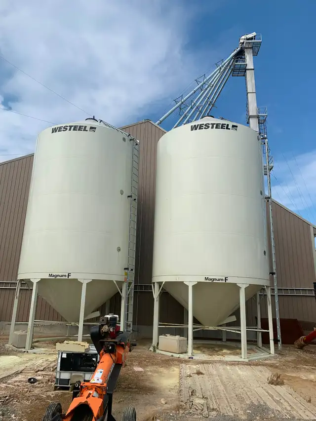 Westeel 1620 Fert Bins