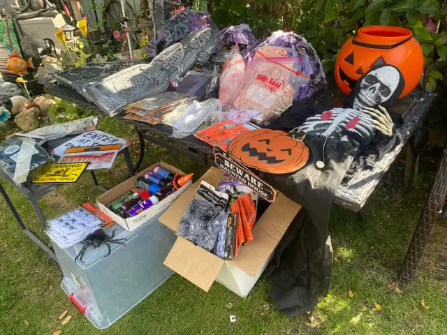HALLOWEEN DECORATIONS
