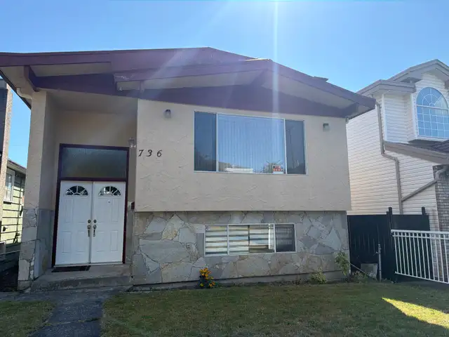 two bedroom for rent  near Fraser 59 th  and moberly  near all t