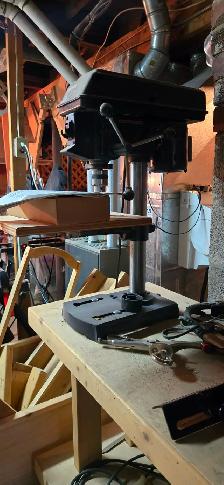 Craftsman 9-inch Drill Press - Photo 3