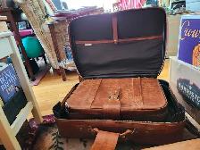 Brown Leather Nesting Suitcase Set - Photo 2