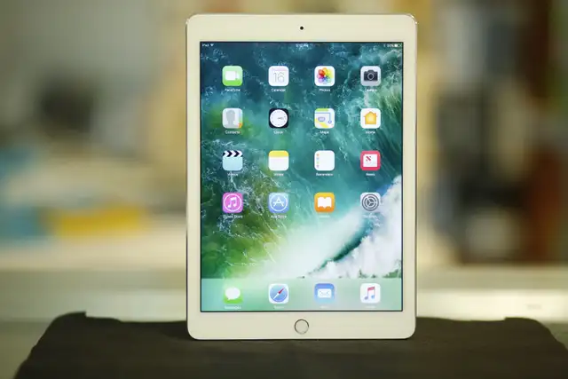 APPLE IPAD 6 FOR SALE
