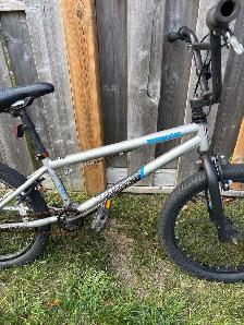 20" BOYS BMX - Photo 2