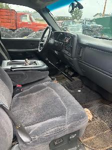 2001 Chevy 1500 HD - Photo 4