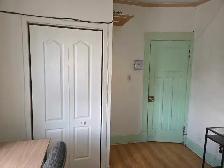 Furnished room for rent in NDG - Photo 3