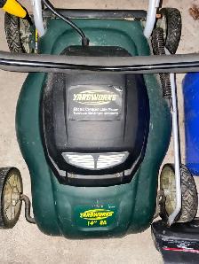 Yardworks Electric Compact Lawn Mower