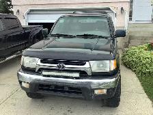 Good used 4 Runner. Daily commuter ! - Photo 3