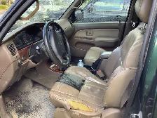Good used 4 Runner. Daily commuter ! - Photo 4