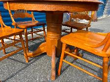 Pedestal Table Set - Photo 3