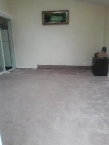Sharing room for rent with one other person in main floor - Photo 3