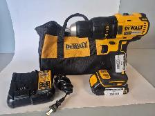 Dewalt DCD777 Drill w/1.3ah battery/charger/bag (28051095)