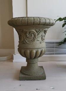 23' Classic Pedestal Large Planter