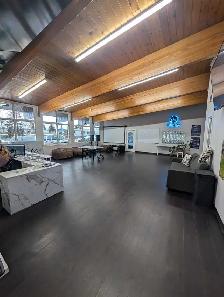 Receptionist & Customer Service - Photo 4