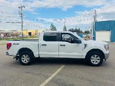 2021 Ford F-150 XLT 4WD (CLEAN TRUCK) - Photo 4