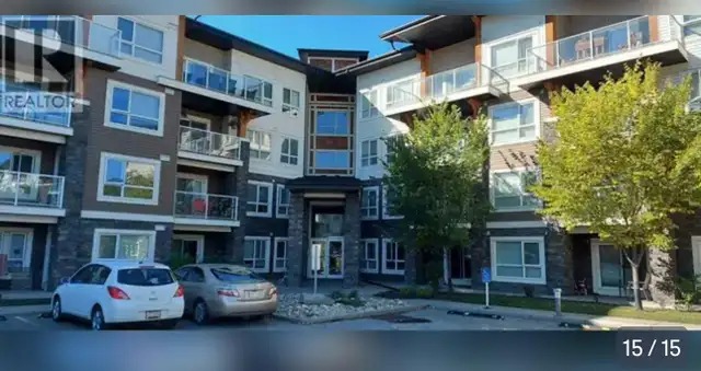 Executive top floor 2 bedroom 1 bathroom Skyview condo NE