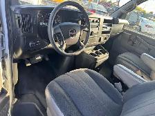 2018 GMC Savana 2500 135, 6.0L V8, Cruise Control, Power Windows - Photo 9