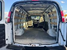 2018 GMC Savana 2500 135, 6.0L V8, Cruise Control, Power Windows - Photo 10