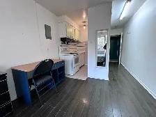 Downtown Near McGill All Included Furnitured Studio for Rent !! - Photo 2