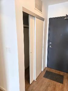 One bedroom in a 2-bed apartment - Photo 2
