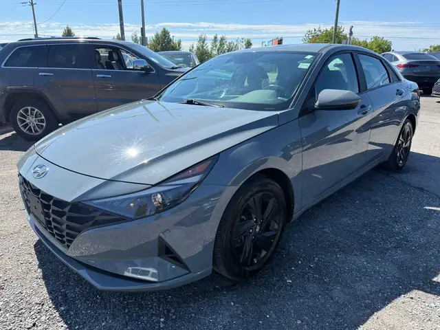2022 Hyundai Elantra Preferred