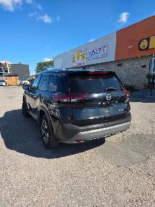 2021 Nissan Rogue SV - Photo 3