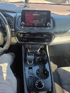 2021 Nissan Rogue SV - Photo 10