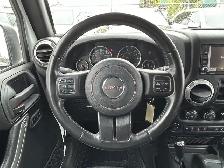 2016 Jeep Wrangler UNLIMITED SAHARA 4X4 - AUTOMATIC/NAVIGATION/H - Photo 26
