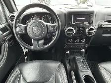 2016 Jeep Wrangler UNLIMITED SAHARA 4X4 - AUTOMATIC/NAVIGATION/H - Photo 27